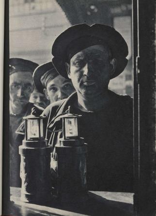 Archives nationales, 19760176/18. Lucette Lesieur, Le mineur du Nord, monographie de fin d'étude pour obtenir le diplôme de conseillère sociale du travail (1951)